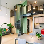 Larya House 아파트 도브로보