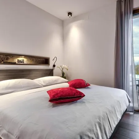 Larya House Apartament